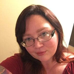 Meet your Posher, Deborah